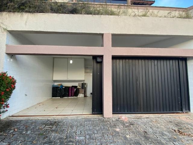 Casa / Sobrado em Condomínio para Venda em Lauro de Freitas/BA Centro 4 Quartos
