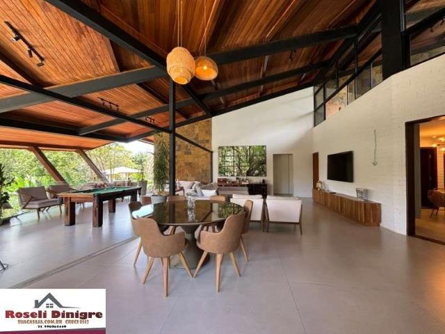 Casa / Sobrado em Condomínio para Venda em Lauro de Freitas/BA Encontro das Águas 6 Quartos