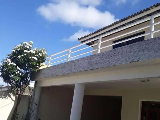 Casa / Sobrado em Condomínio para Venda em Lauro de Freitas/BA Estrada do Coco 4 Quartos
