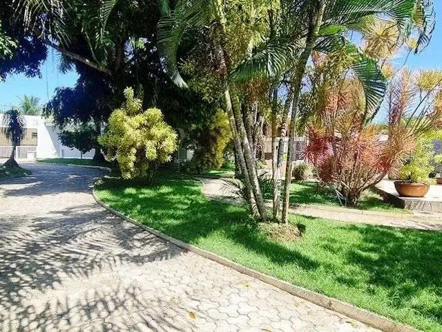 Casa / Sobrado em Condomínio para Venda em Lauro de Freitas/BA Estrada do Coco 5 Quartos