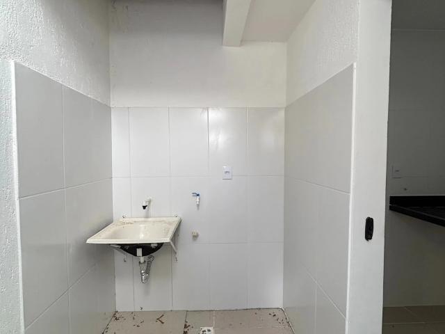 Casa / Sobrado em Condomínio para Venda em Lauro de Freitas/BA Ipitanga 3 Quartos