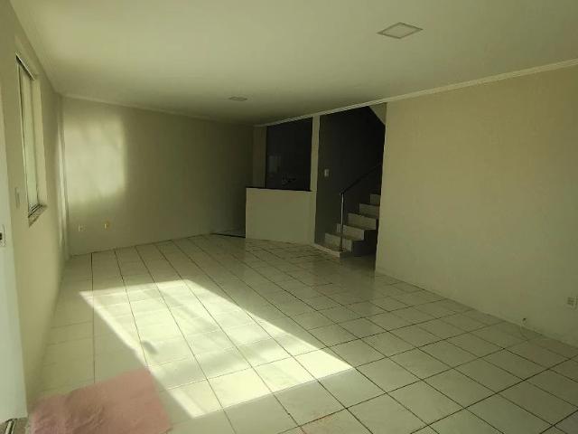 Casa / Sobrado em Condomínio para Venda em Lauro de Freitas/BA Ipitanga 3 Quartos