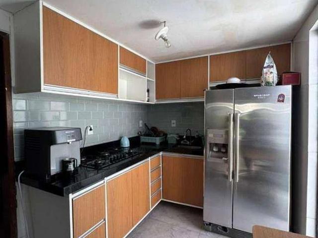 Casa / Sobrado em Condomínio para Venda em Lauro de Freitas/BA Pitangueiras 3 Quartos