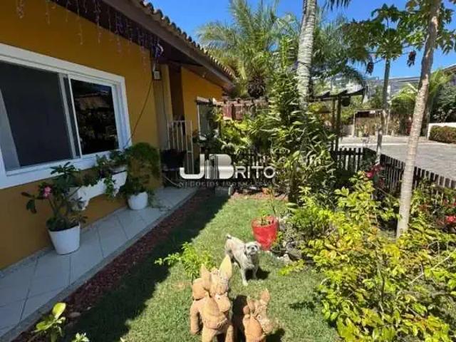 Casa / Sobrado em Condomínio para Venda em Lauro de Freitas/BA Pitangueiras 3 Quartos