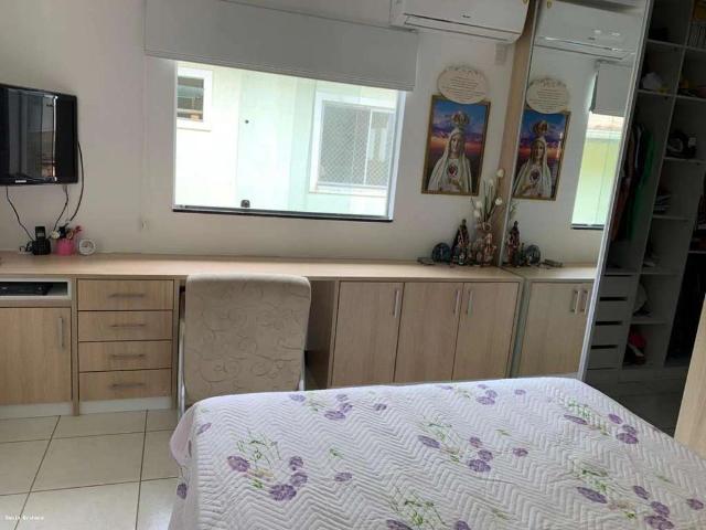 Casa / Sobrado em Condomínio para Venda em Lauro de Freitas/BA Pitangueiras 3 Quartos