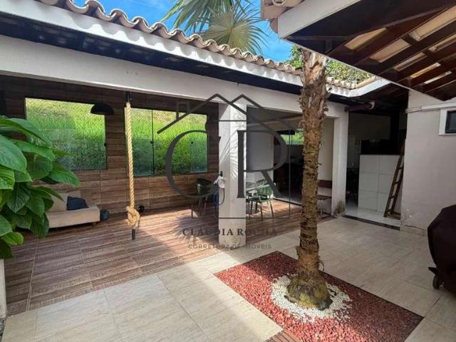 Casa / Sobrado em Condomínio para Venda em Lauro de Freitas/BA Pitangueiras 4 Quartos