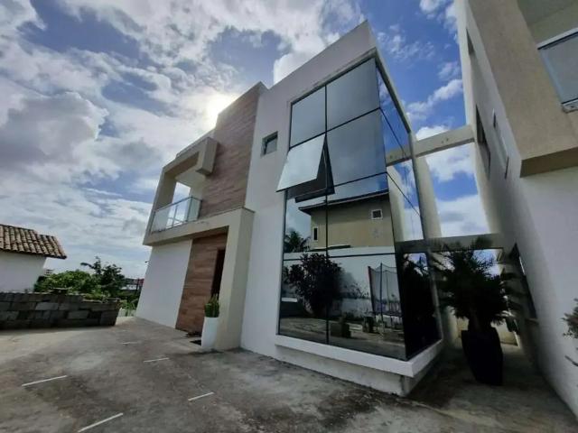 Casa / Sobrado em Condomínio para Venda em Lauro de Freitas/BA Pitangueiras 4 Quartos