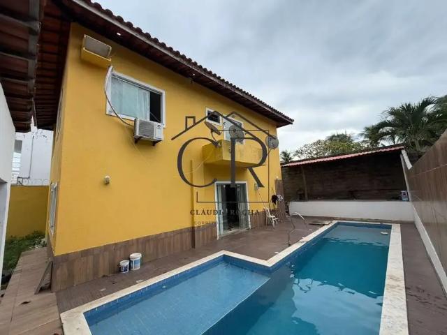 Casa / Sobrado em Condomínio para Venda em Lauro de Freitas/BA Pitangueiras 4 Quartos