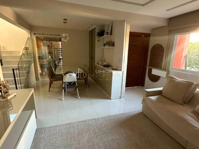 Casa / Sobrado em Condomínio para Venda em Lauro de Freitas/BA Pitangueiras 5 Quartos