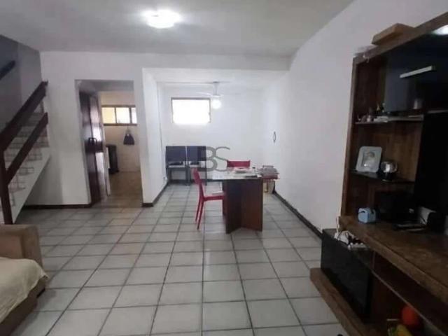 Casa / Sobrado em Condomínio para Venda em Lauro de Freitas/BA Portão 3 Quartos