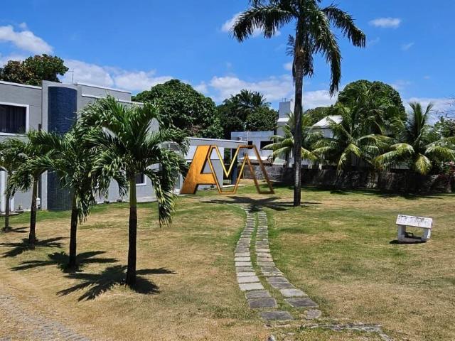 Casa / Sobrado em Condomínio para Venda em Lauro de Freitas/BA Portão 4 Quartos