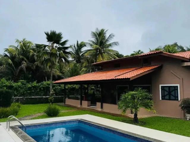 Casa / Sobrado em Condomínio para Venda em Lauro de Freitas/BA Portão 4 Quartos