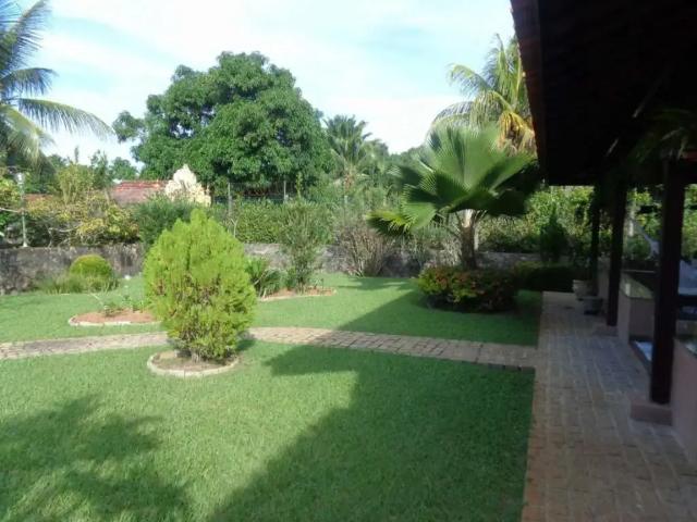 Casa / Sobrado em Condomínio para Venda em Lauro de Freitas/BA Portão 4 Quartos