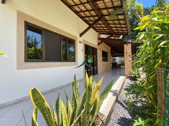 Casa / Sobrado em Condomínio para Venda em Lauro de Freitas/BA Portão 4 Quartos