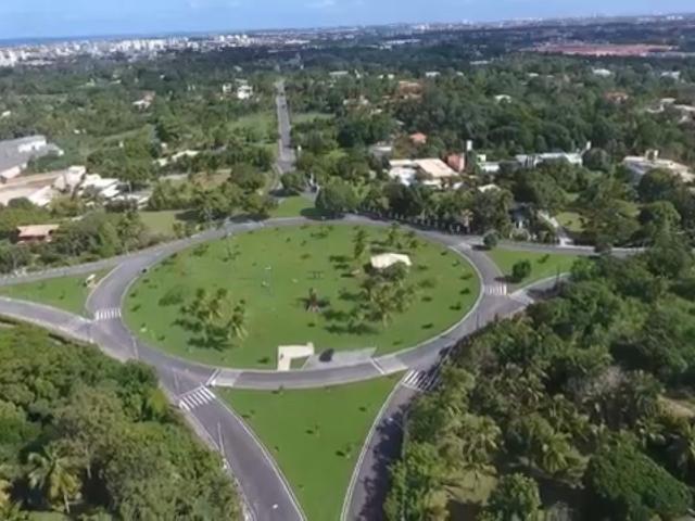 Casa / Sobrado em Condomínio para Venda em Lauro de Freitas/BA Portão 4 Quartos