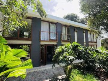 Casa / Sobrado em Condomínio para Venda em Lauro de Freitas/BA Portão 4 Quartos