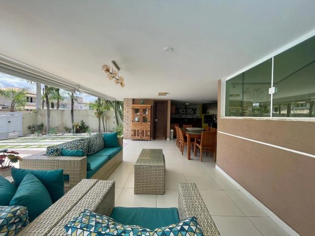 Casa / Sobrado em Condomínio para Venda em Lauro de Freitas/BA Portão 5 Quartos