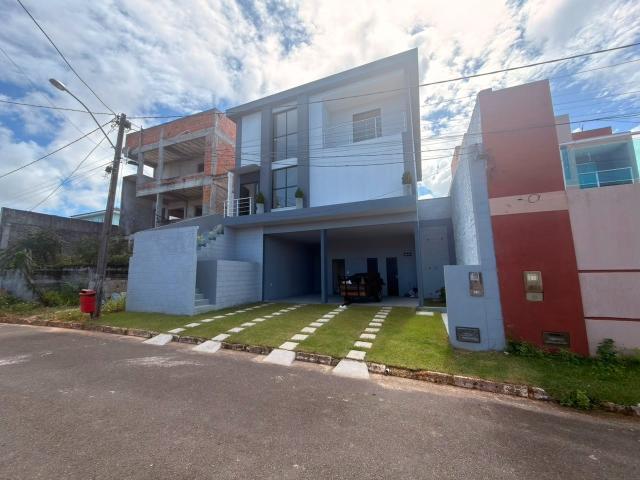 Casa / Sobrado em Condomínio para Venda em Lauro de Freitas/BA Portão 5 Quartos