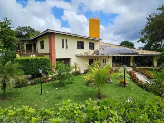 Casa / Sobrado em Condomínio para Venda em Lauro de Freitas/BA Portão 5 Quartos