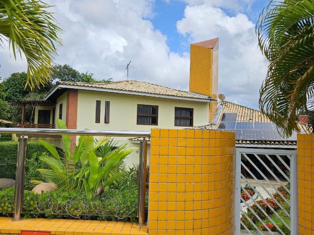 Casa / Sobrado em Condomínio para Venda em Lauro de Freitas/BA Portão 5 Quartos