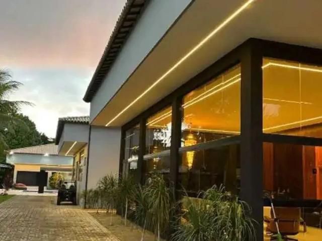 Casa / Sobrado em Condomínio para Venda em Lauro de Freitas/BA Portão 6 Quartos