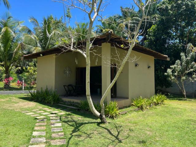 Casa / Sobrado em Condomínio para Venda em Lauro de Freitas/BA Portão 6 Quartos