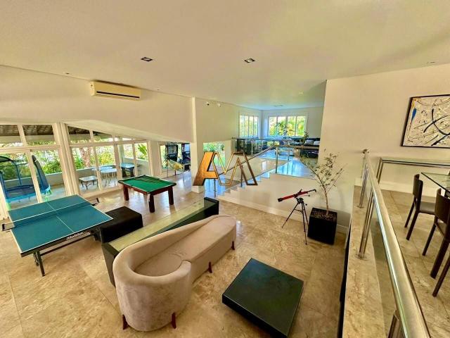 Casa / Sobrado em Condomínio para Venda em Lauro de Freitas/BA Portão 8 Quartos