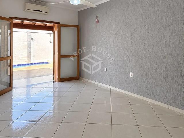 Casa / Sobrado em Condomínio para Venda em Limeira/SP Parque Residencial Roland 3 Quartos