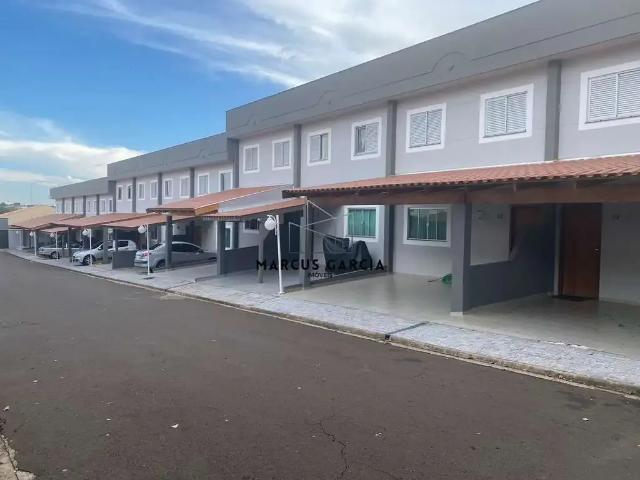 Casa / Sobrado em Condomínio para Venda em Londrina/PR Coliseu 3 Quartos