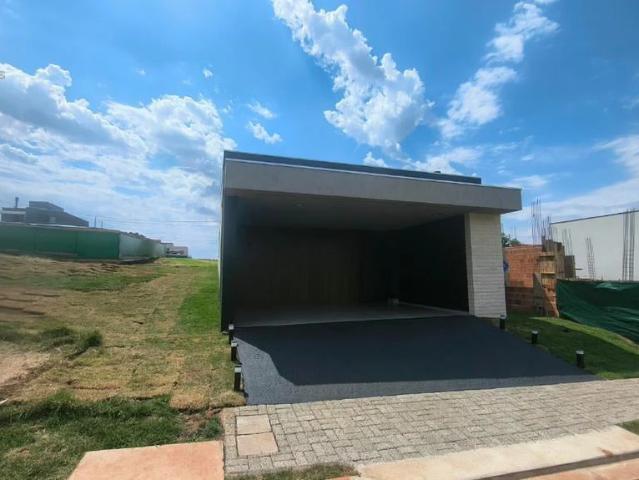 Casa / Sobrado em Condomínio para Venda em Londrina/PR Gleba Fazenda Palhano 3 Quartos