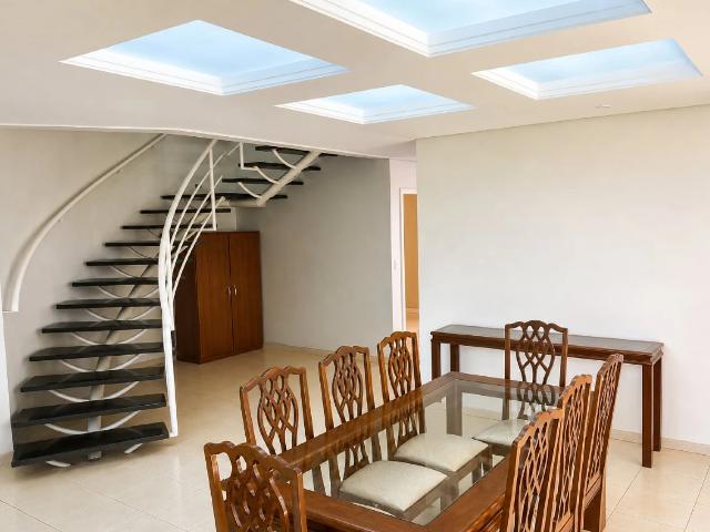 Casa / Sobrado em Condomínio para Venda em Londrina/PR Gleba Fazenda Palhano 4 Quartos