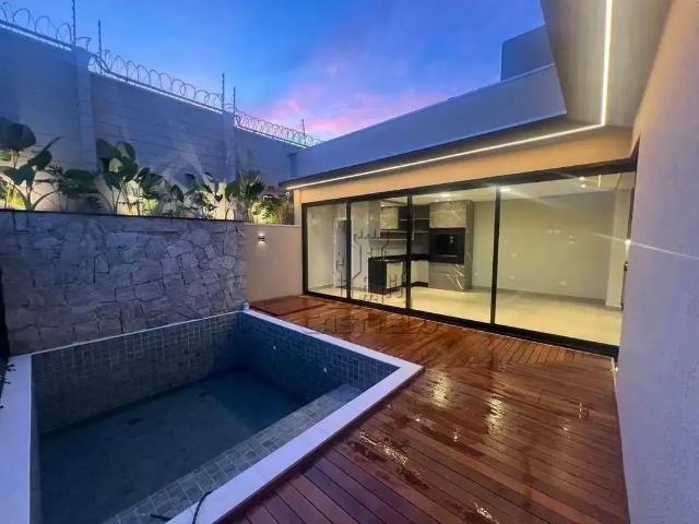 Casa / Sobrado em Condomínio para Venda em Londrina/PR Jardim Montecatini 4 Quartos