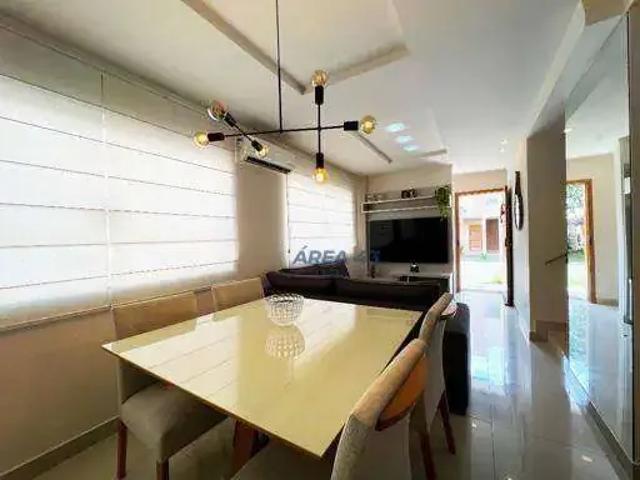 Casa / Sobrado em Condomínio para Venda em Londrina/PR Jardim Jockey Club 3 Quartos