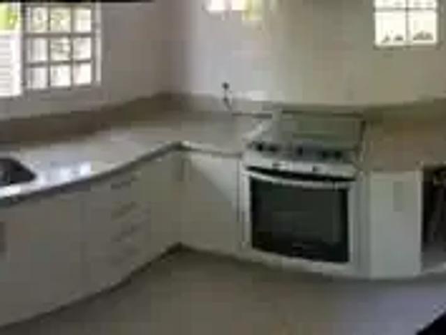 Casa / Sobrado em Condomínio para Venda em Londrina/PR Operária 3 Quartos
