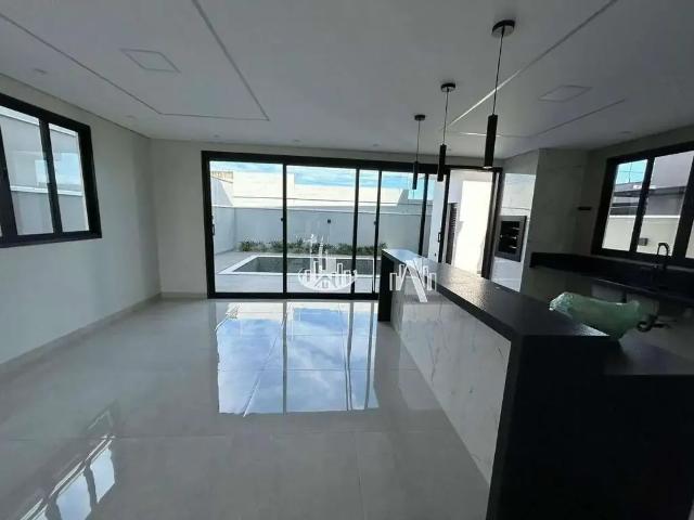 Casa / Sobrado em Condomínio para Venda em Londrina/PR Parque Tauá 3 Quartos