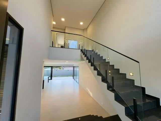 Casa / Sobrado em Condomínio para Venda em Londrina/PR Parque Tauá 3 Quartos