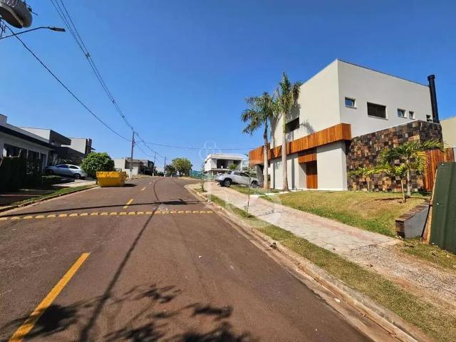 Casa / Sobrado em Condomínio para Venda em Londrina/PR Parque Tauá 4 Quartos