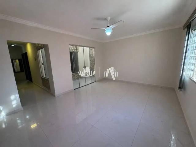 Casa / Sobrado em Condomínio para Venda em Londrina/PR Residencial Portal dos Bandeirantes 3 Quartos