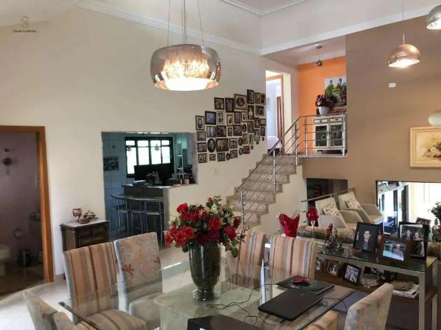 Casa / Sobrado em Condomínio para Venda em Londrina/PR Vale das Araucárias 4 Quartos