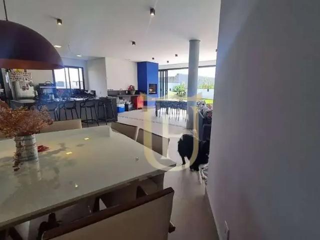 Casa / Sobrado em Condomínio para Venda em Louveira/SP Engenho Seco 3 Quartos