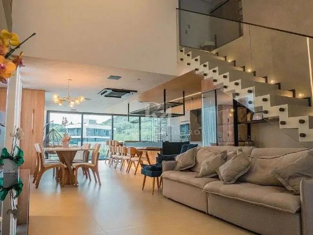 Casa / Sobrado em Condomínio para Venda em Palhoça/SC Cidade Universitária Pedra Branca 3 Quartos