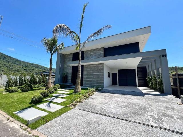 Casa / Sobrado em Condomínio para Venda em Palhoça/SC Pedra Branca 3 Quartos