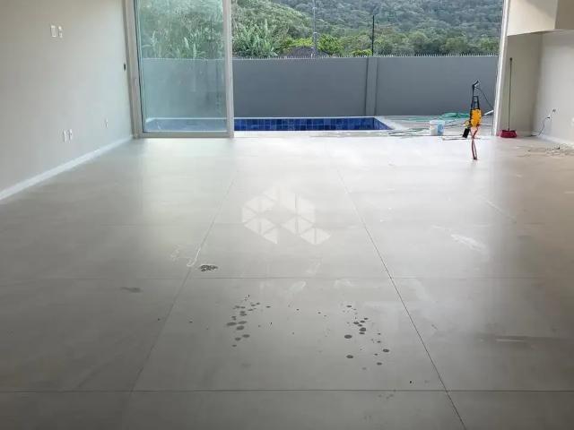 Casa / Sobrado em Condomínio para Venda em Palhoça/SC Pedra Branca 4 Quartos