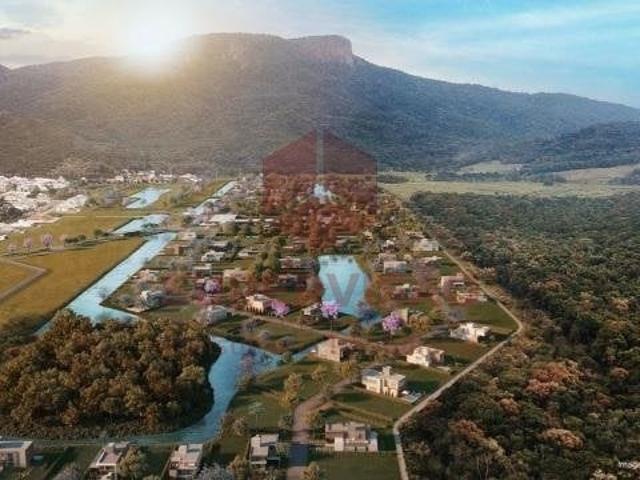 Casa / Sobrado em Condomínio para Venda em Palhoça/SC Pedra Branca 4 Quartos