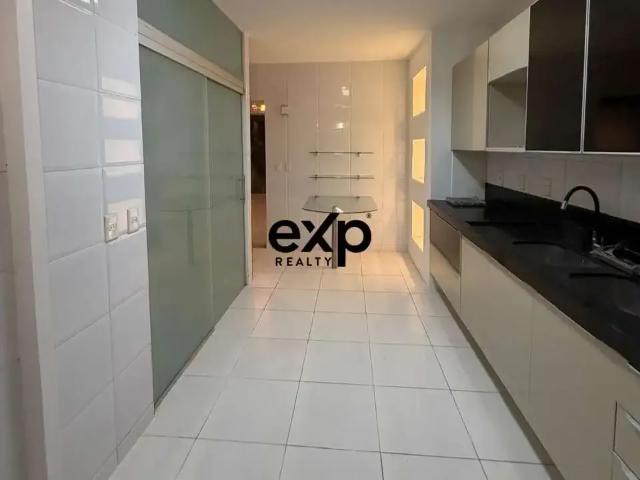 Casa / Sobrado em Condomínio para Venda em Parnamirim/RN Parque do Jiqui 6 Quartos