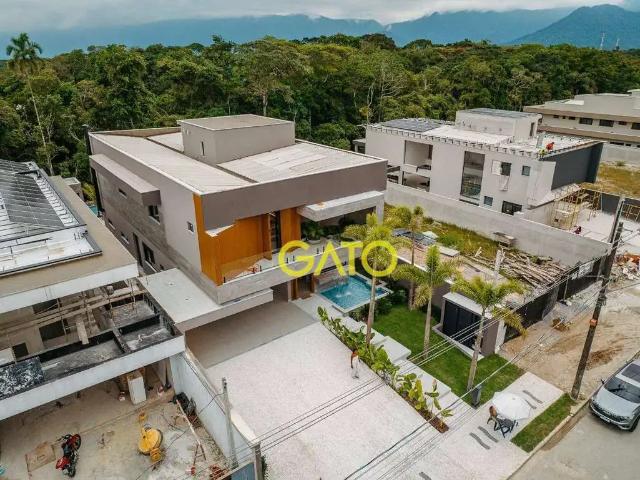 Casa / Sobrado em Condomínio para Venda em Paranapanema/SP Holambra II 5 Quartos