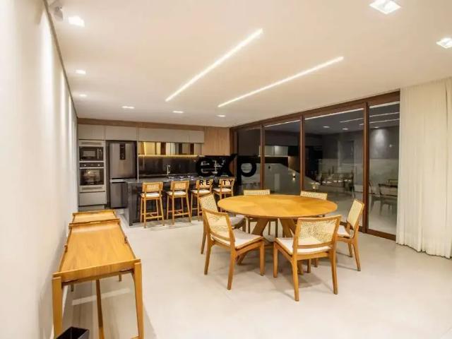 Casa / Sobrado em Condomínio para Venda em Paranapanema/SP Riviera Santa Cristina 4 Quartos