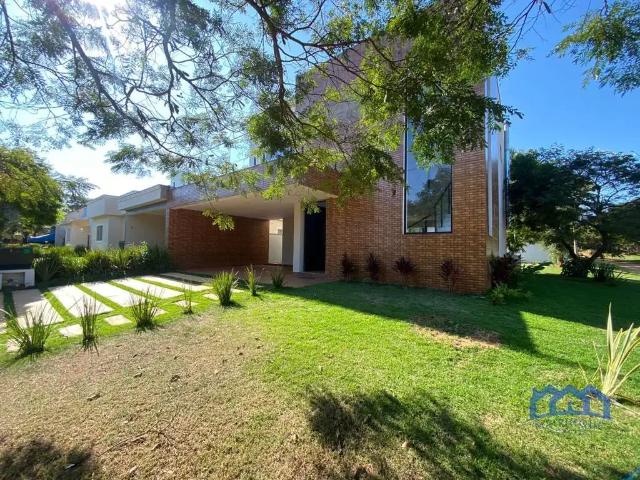 Casa / Sobrado em Condomínio para Venda em Paranapanema/SP Riviera Santa Cristina 4 Quartos