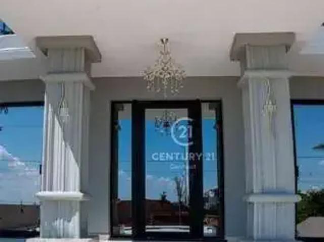 Casa / Sobrado em Condomínio para Venda em Paranapanema/SP Riviera Santa Cristina 4 Quartos