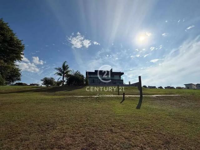 Casa / Sobrado em Condomínio para Venda em Paranapanema/SP Riviera Santa Cristina 5 Quartos
